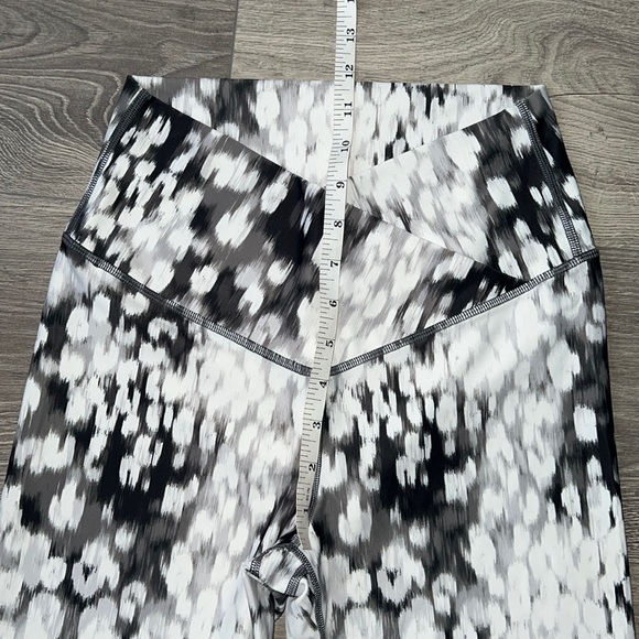 NWOT Aerie Offline Shine Hi-Rise Crossover 7/8 Legging Silver Shadow Medium - Picture 7 of 10